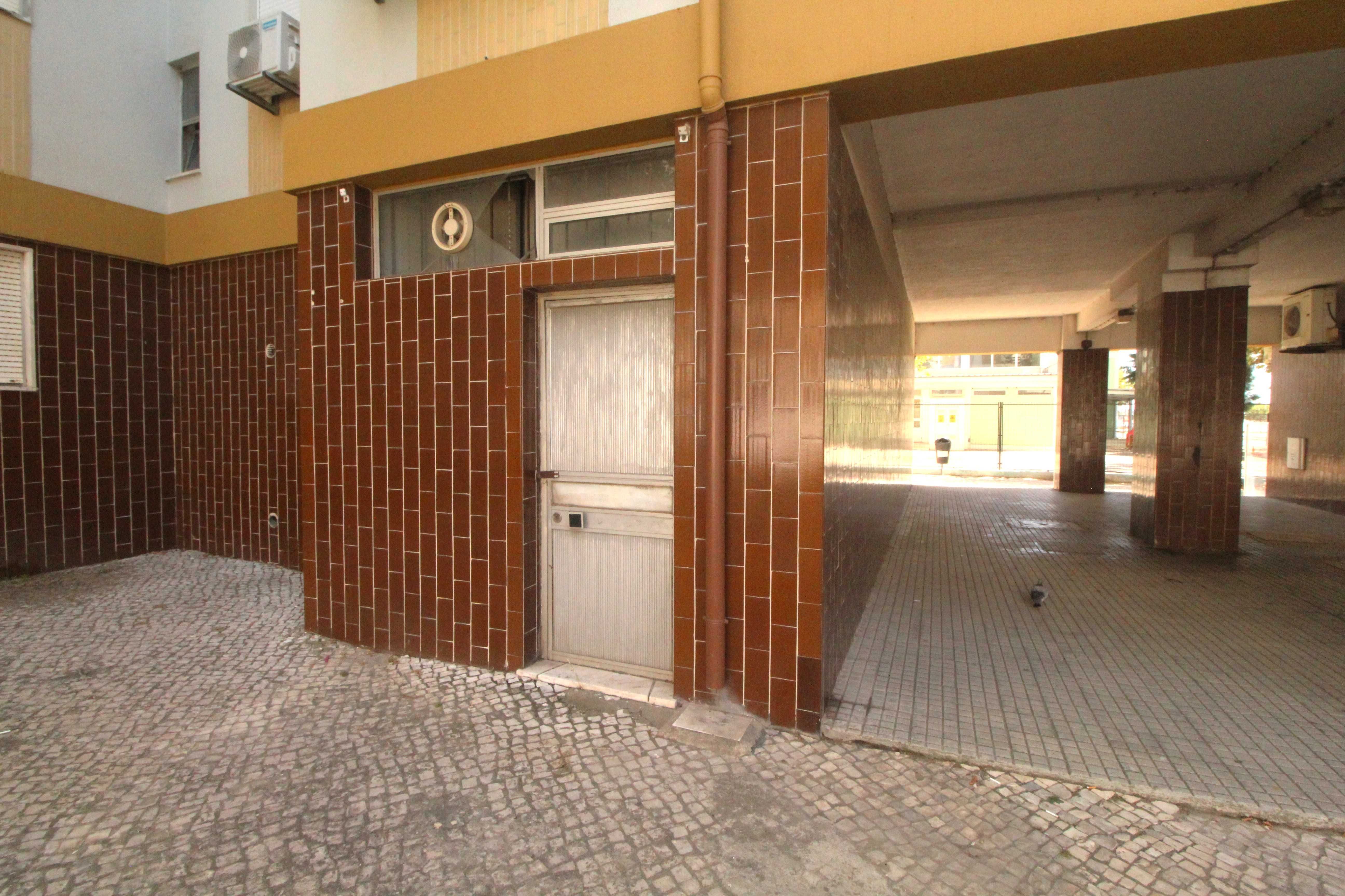 Arrenda-se Loja no Polis com 78m2