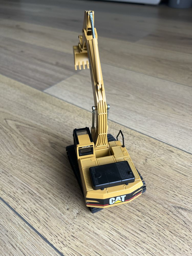 NZG Modelle 367 Caterpillar koparka zabawka retro