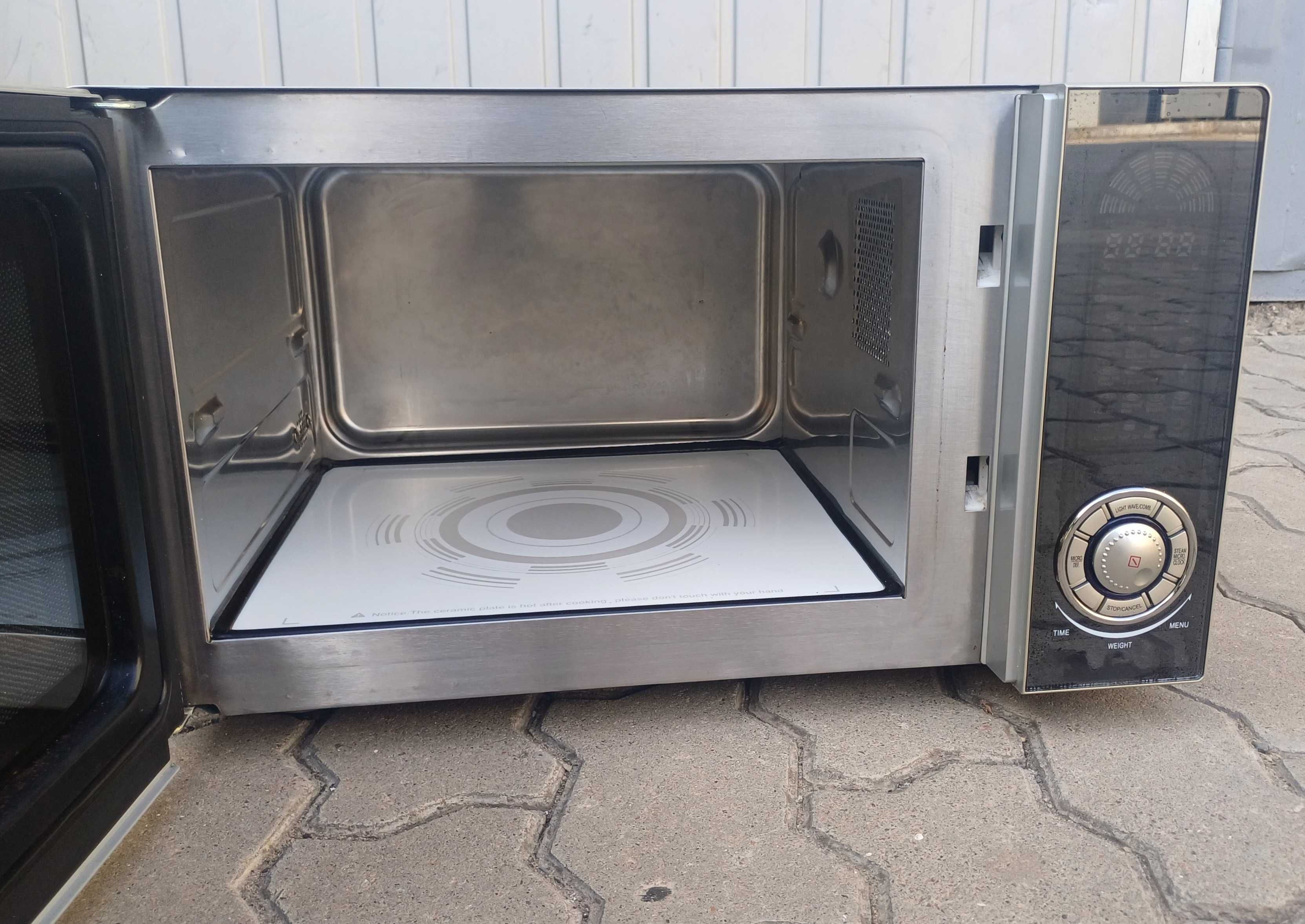 Микроволновая печь пароварка Bomann MWG 1212 D CB с функцией гриля