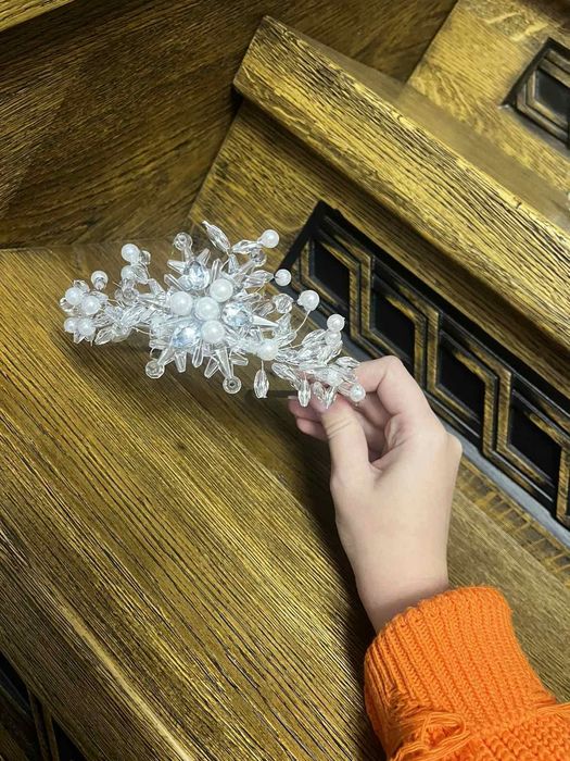 Обручі сніжинок і зірочок ручної роботи