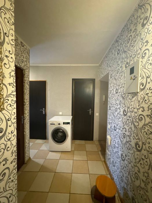 без %  трикімнатна Соломʼянський район по вул. Вацлава Гавела 57/38