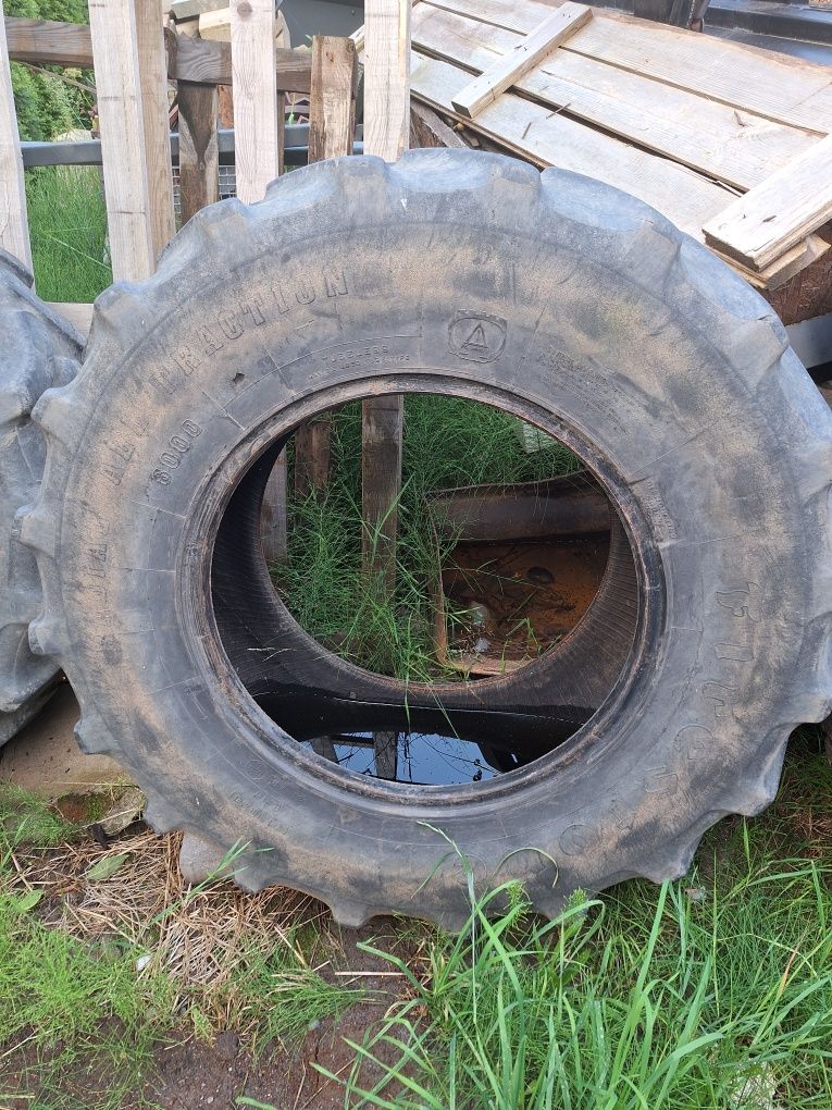 Opona 380 /85r 24