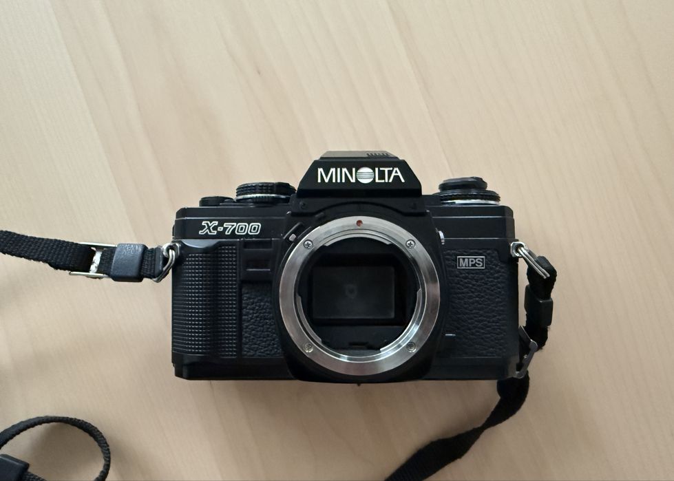 Aparat analogowy Minolta X-700