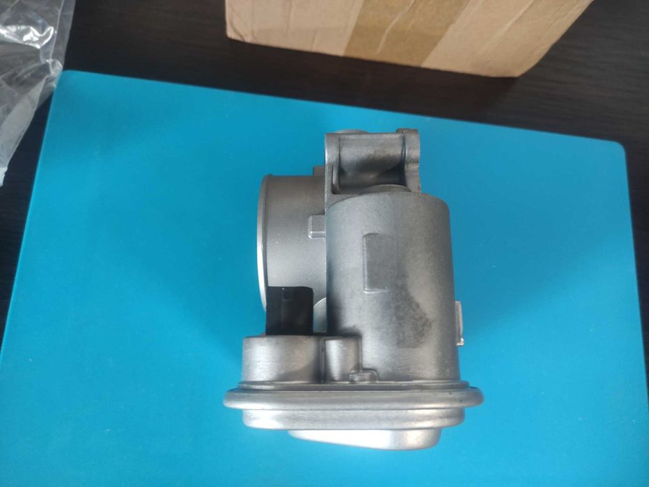 Дроссельная заслонка Jeep Dodge Chrysler 4891735AC, 4891735AA