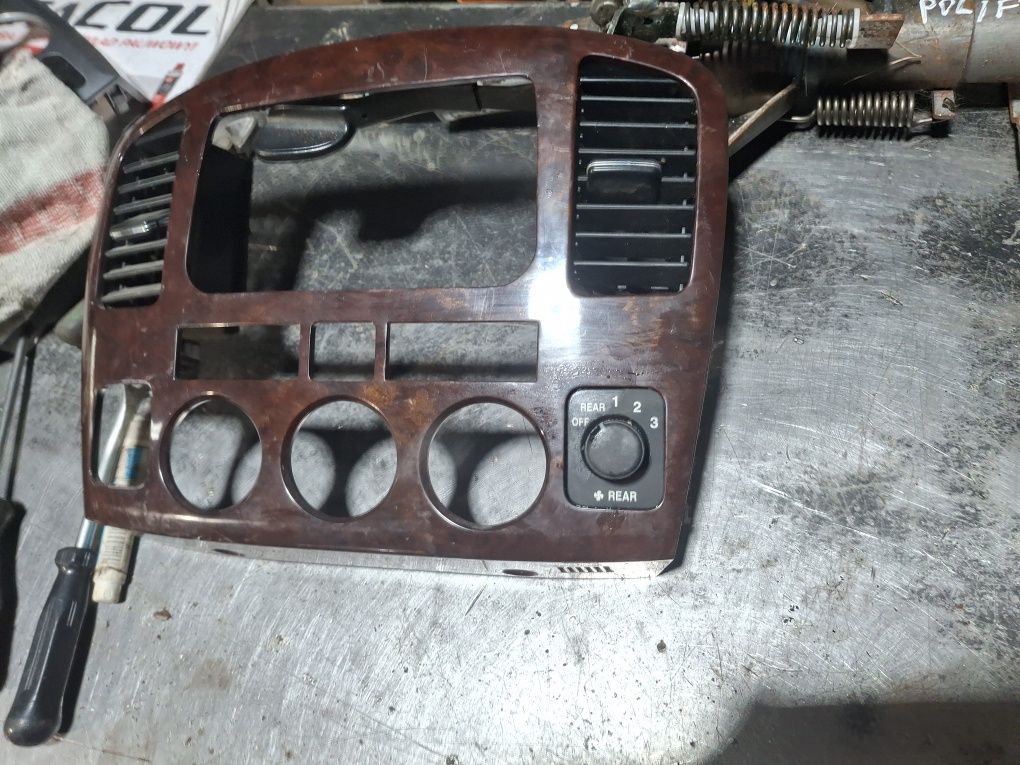 Ramka radia suzuki grand Vitara I po lifcie
