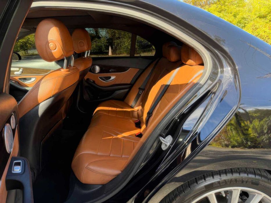 Mercedes-Benz C-Class      2020