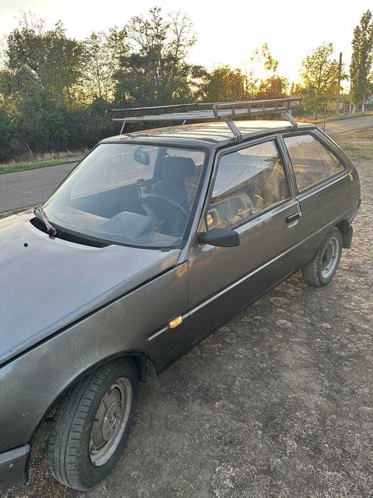 Автомобіль Таврія 1102