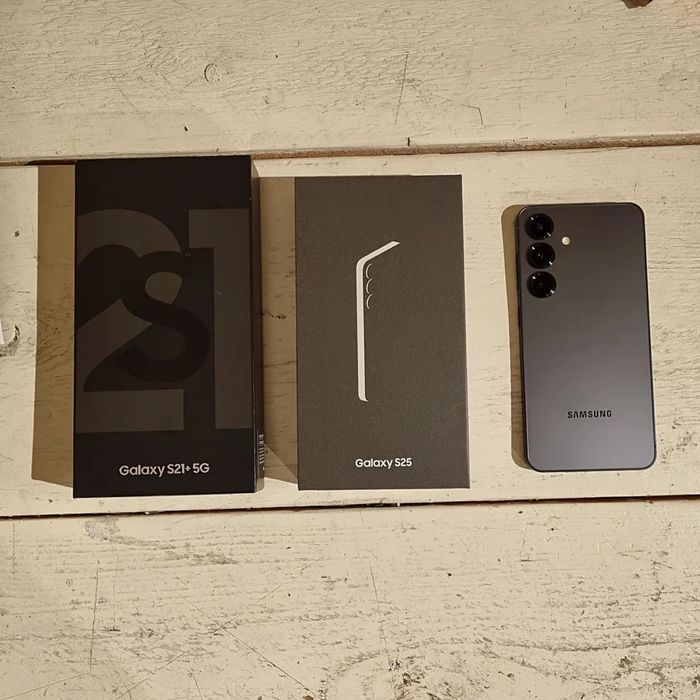 Samsung S25, dual sim, c/novo, fatura, garantia e capas e extras ofert