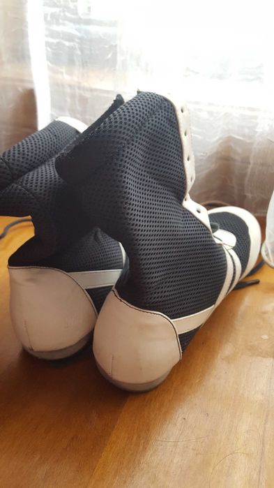 Botas em tecido preto+branco ou preto+prateado