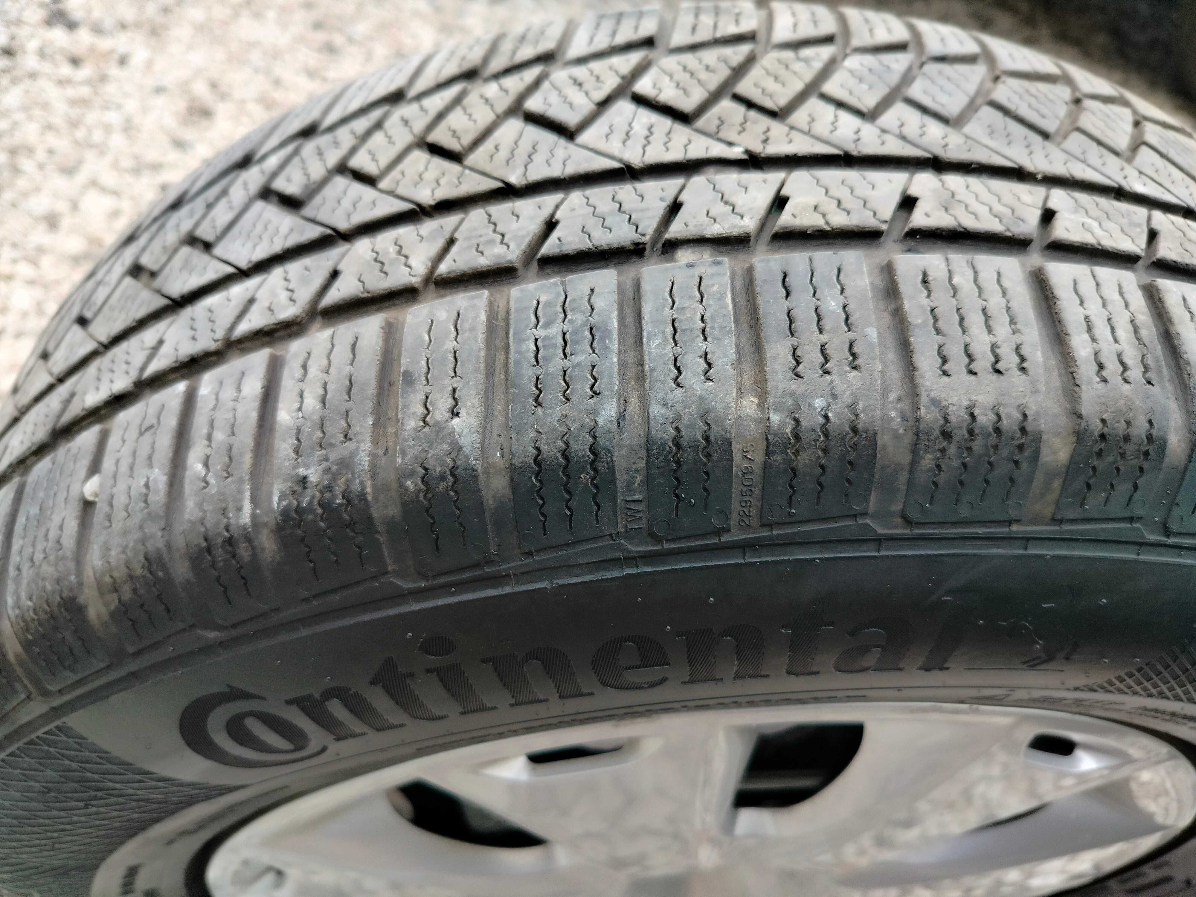 Koła zimowe 215/65/R16 Ford Kuga OE