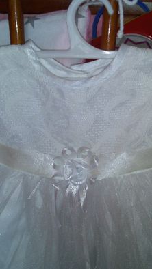 Koronkowa sukienka z tiulem do chrztu 68