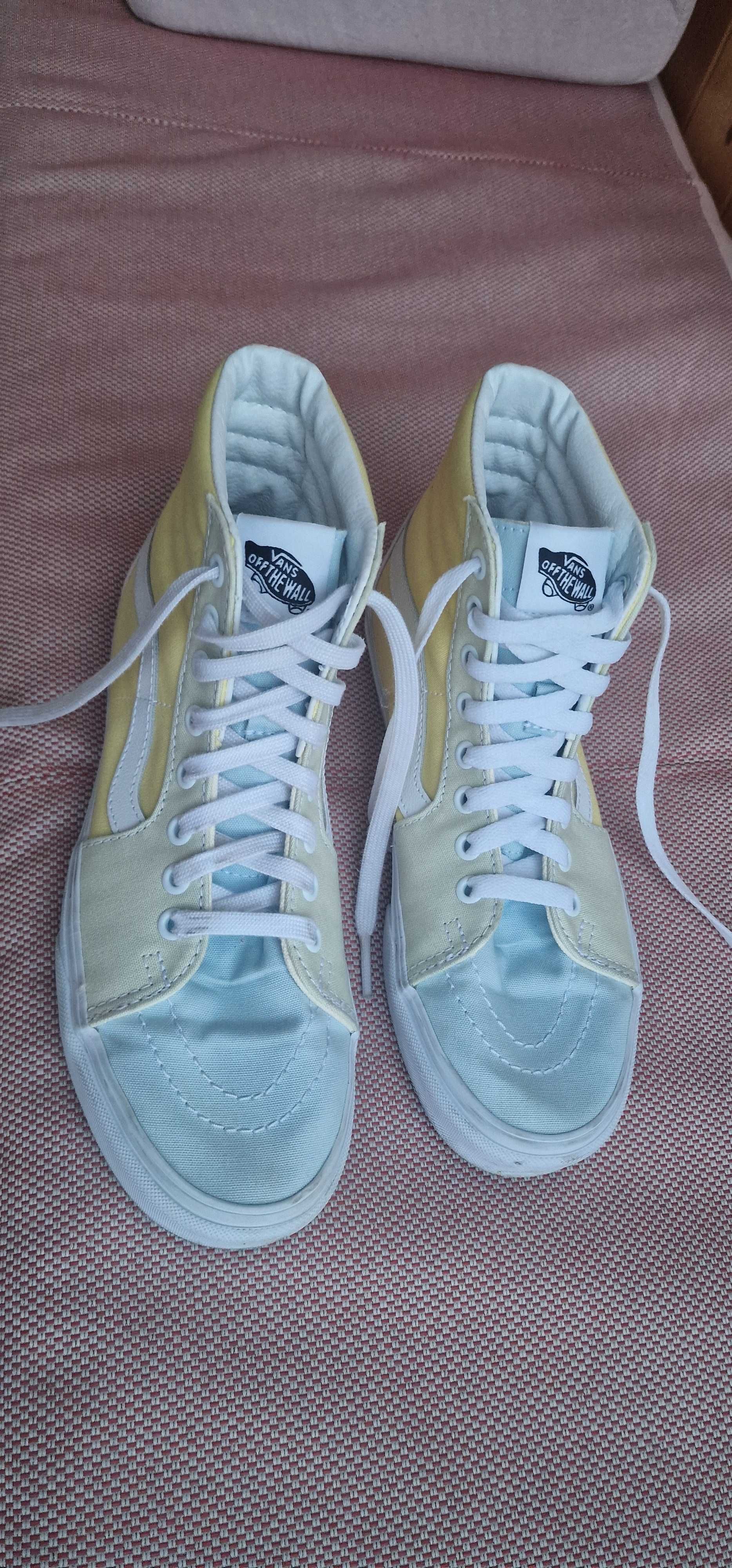 Tenis bota Vans de mulher