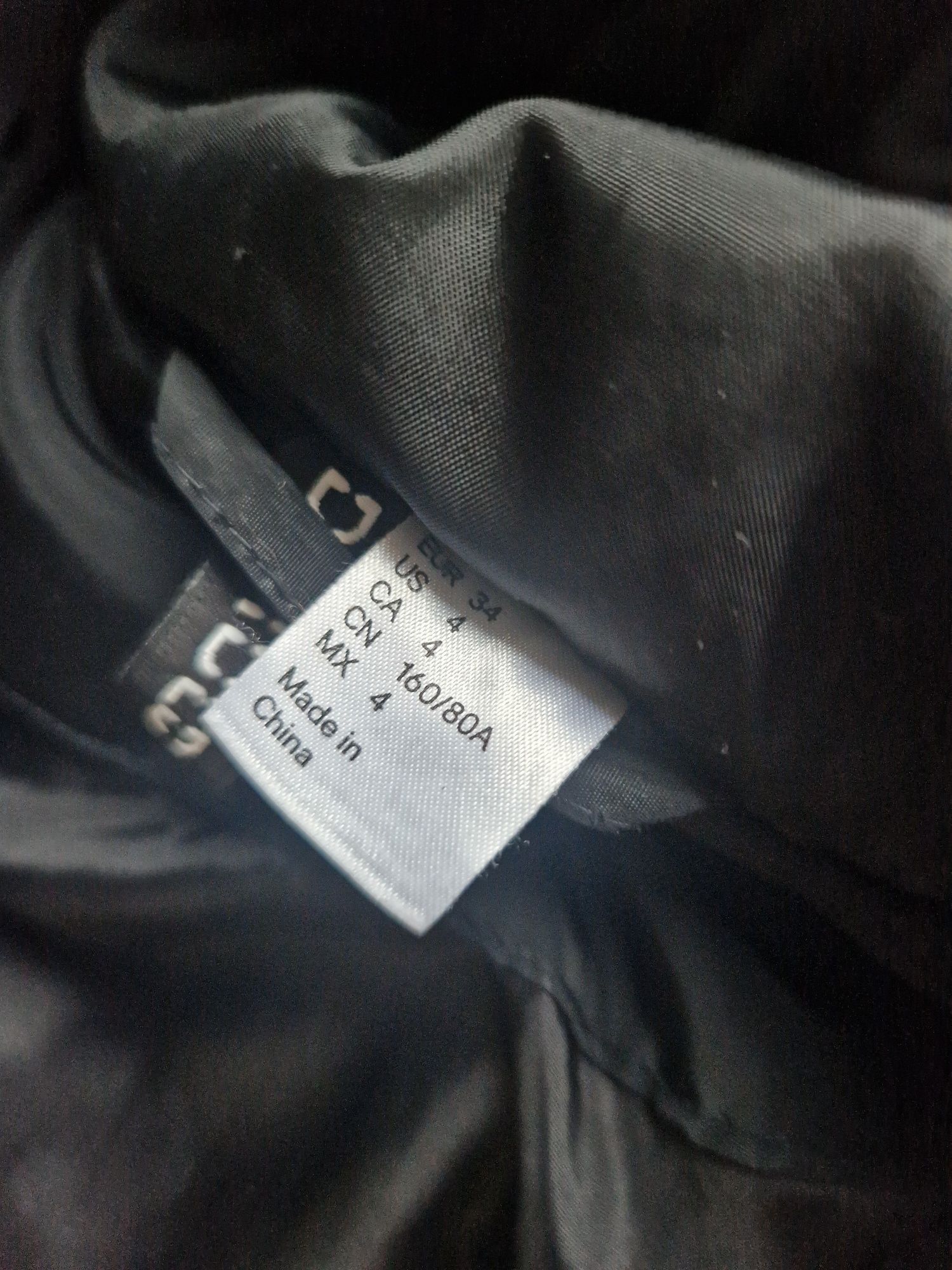 Czarna damska kurtka zimowa płaszczyk H&M