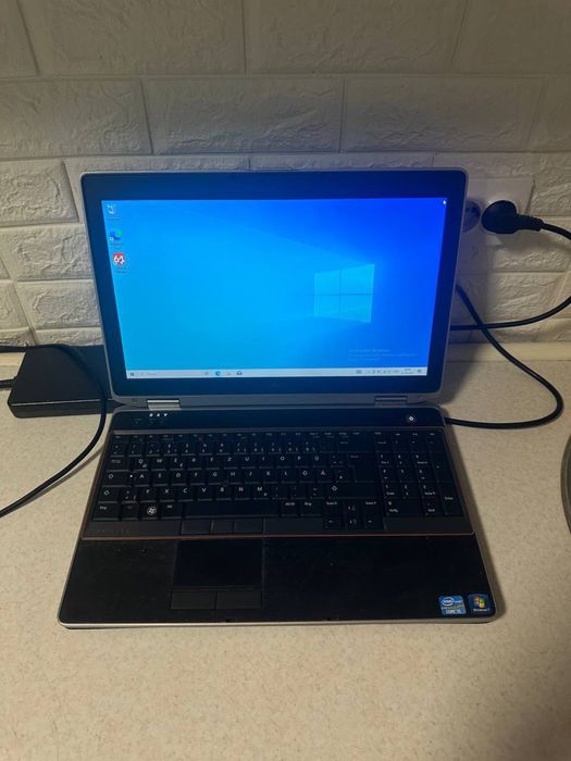 Ноутбук Dell latitude E6520