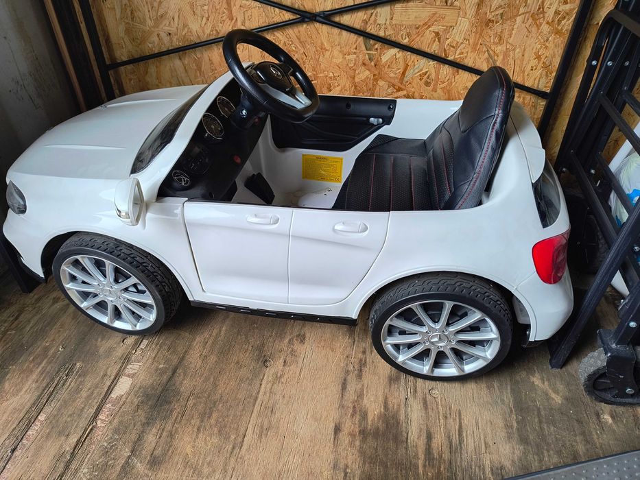 Samochód Elektryczny Mercedes