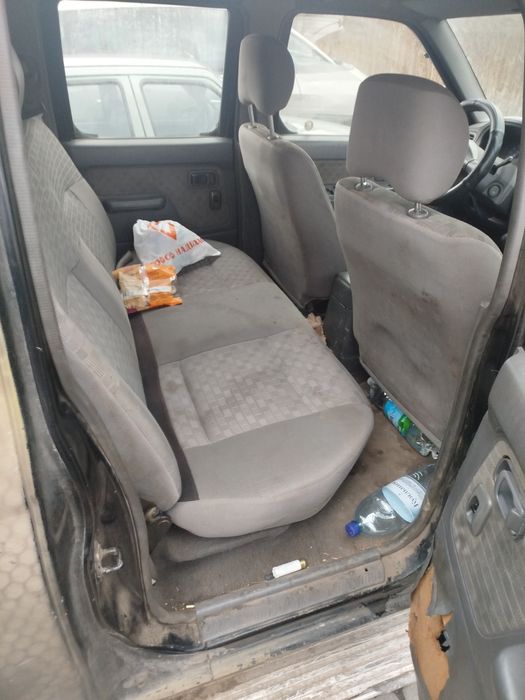 Пподам нісан навара д22