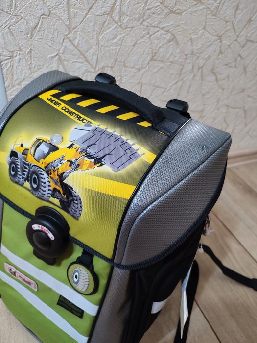 Продам школьный рюкзак для мальчика