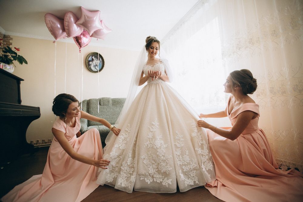 Продаж або оренда вишуканої весільної сукні