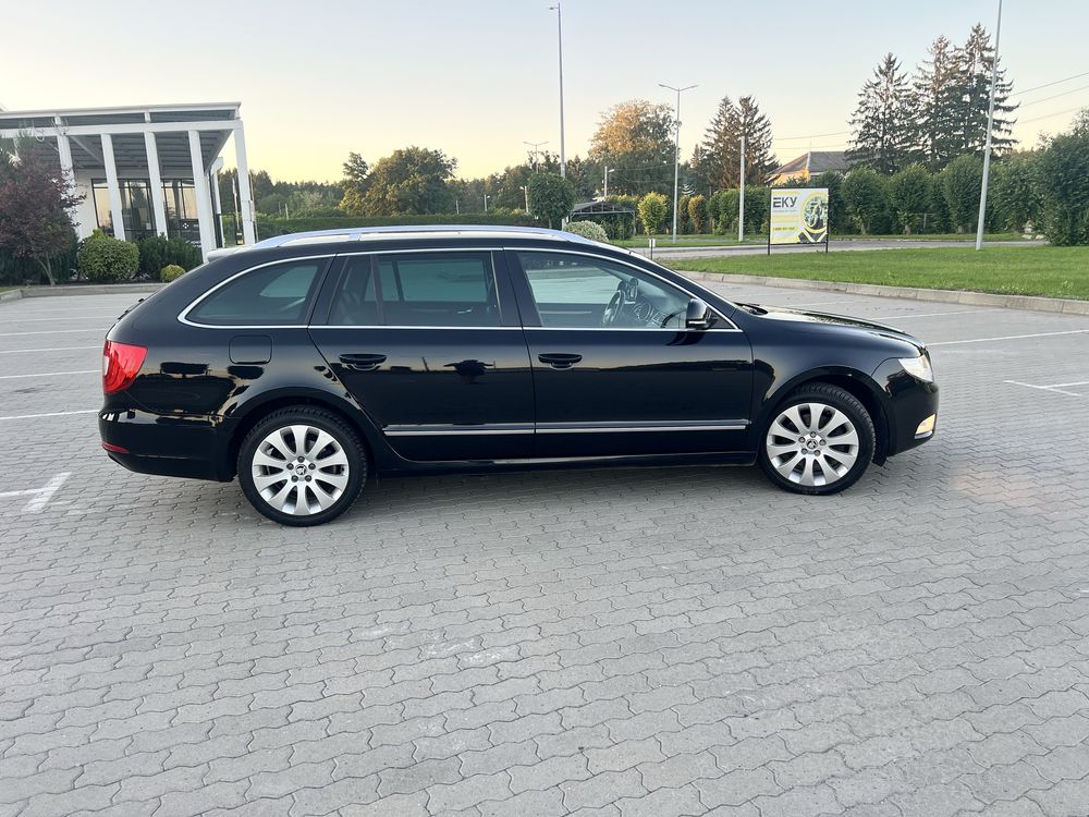 SKODA Superb Combi 2.0 TDI Elegance DSG