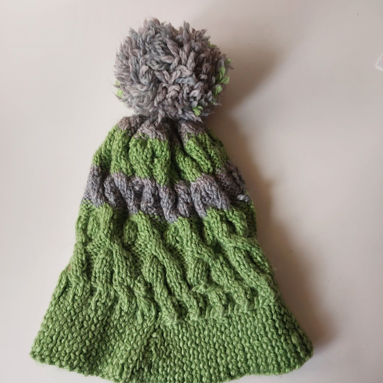 Zimowa wełniana czapka, szaro zielona