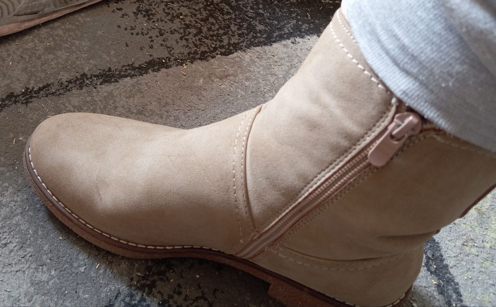 Sprzedam nowe botki