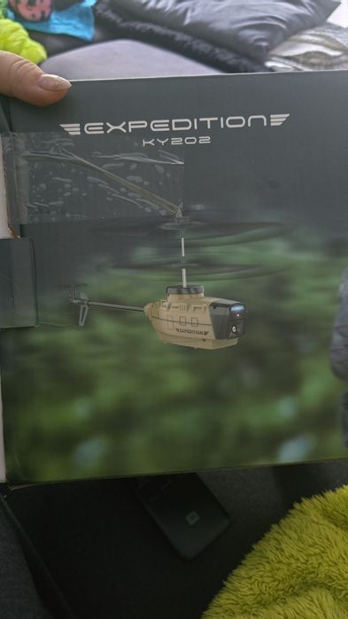 Dron helikopter,