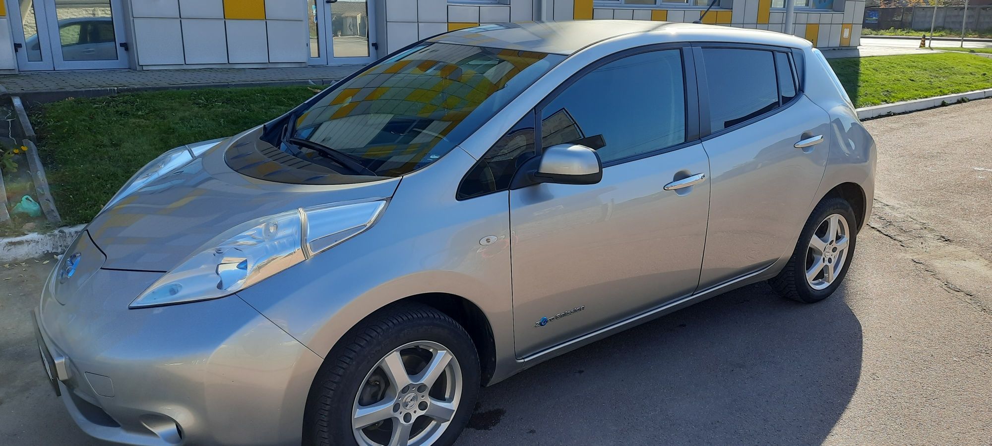 Продаю Nissan Leaf 24kw 2014рік