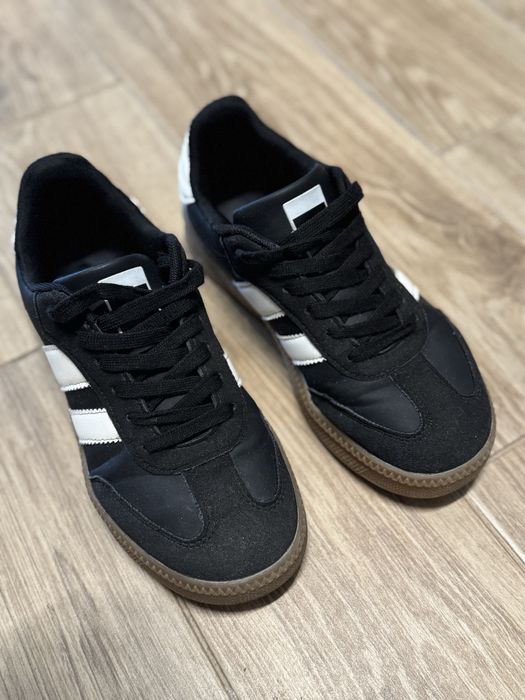 Кросівки 37 розмір