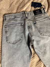 Продам джинсы мужские новые