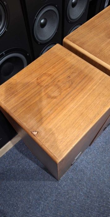 Kolumny BNS 482 konstrukcja 4 drożna zamknięta made in Holland