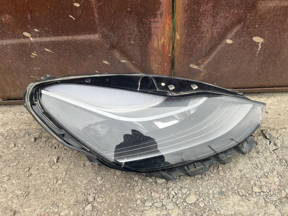Фара Tesla Model 3 matrix
