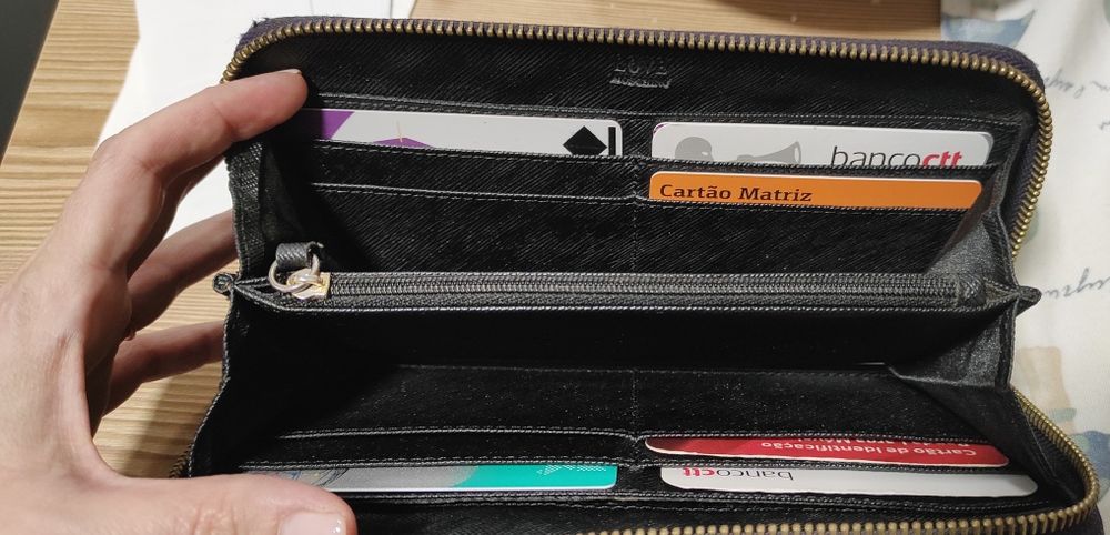 Porta moedas senhora Moschino