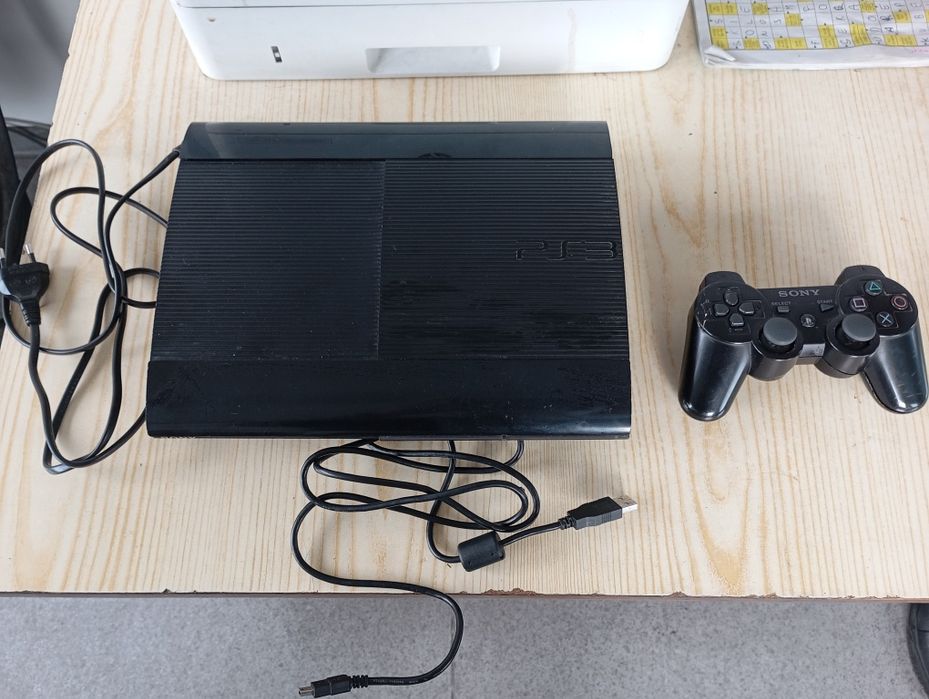 Konsola PS3 super slim pad gry