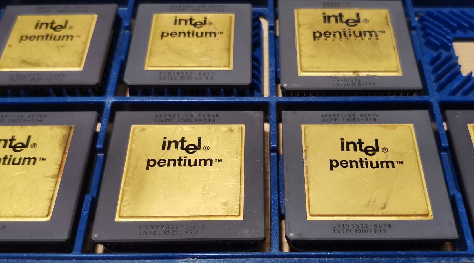 Złote Intel Pentium - stare komponenty