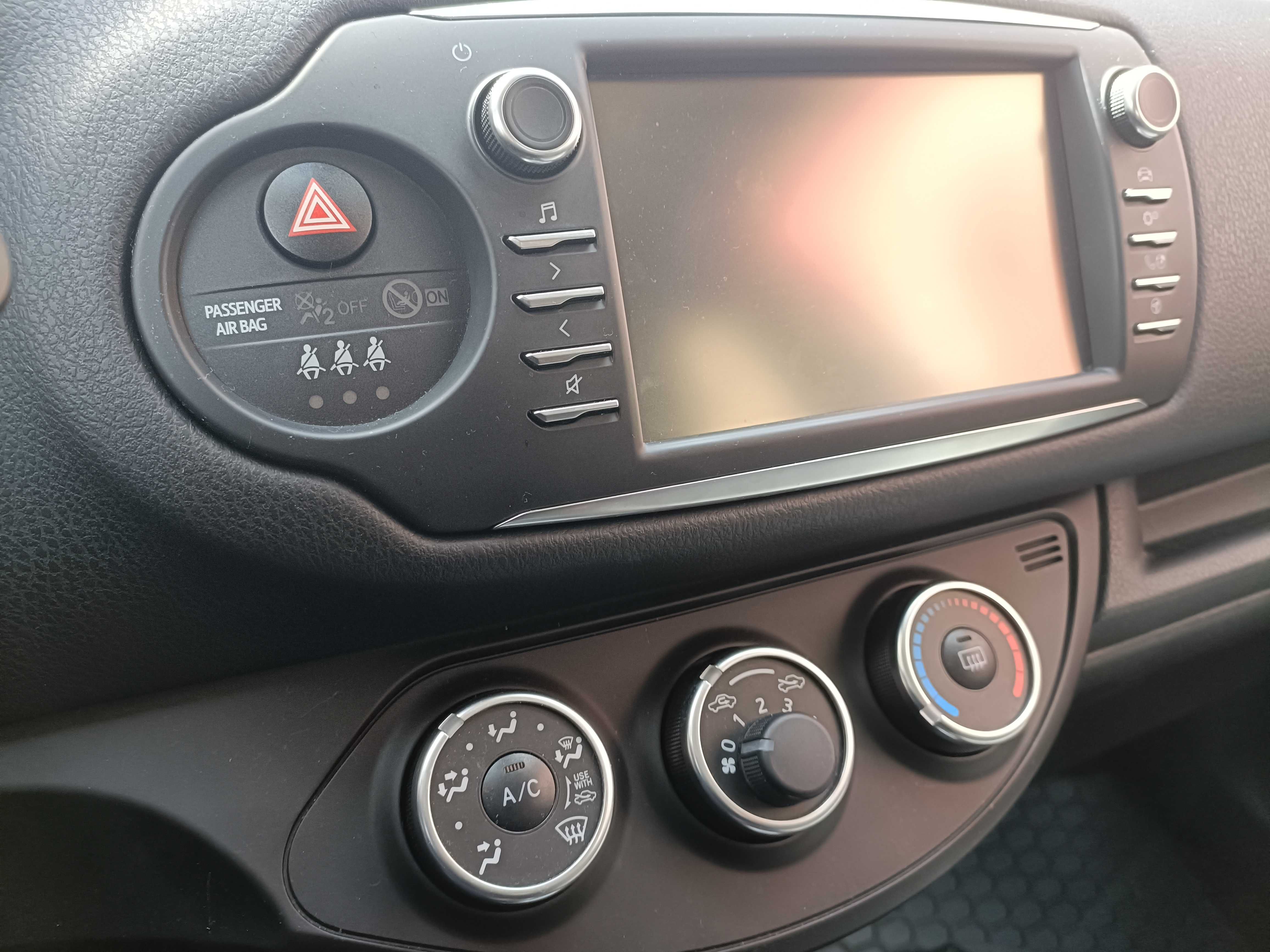 Toyota Yaris 1.0 y20 2019