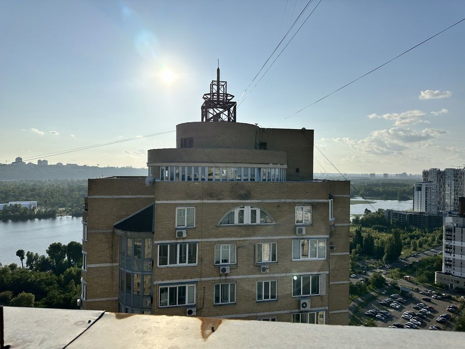 БЕЗ %; ПЕНТХАУС; СУПЕРВИДОВИЙ; заг 179м2; житлова 44м2 тераса 135м2