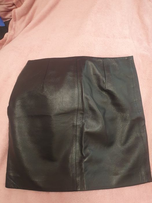 Юбка кожана чорного кольору
