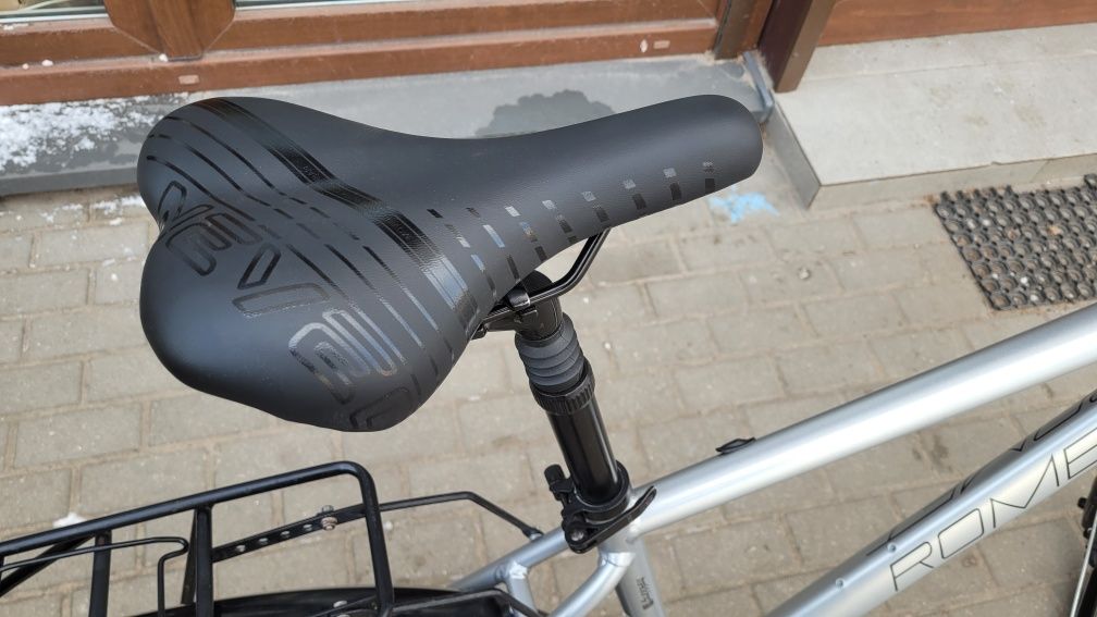 Rower trekkingowy Romet Wagant 19" hydraulika napęd 3x8