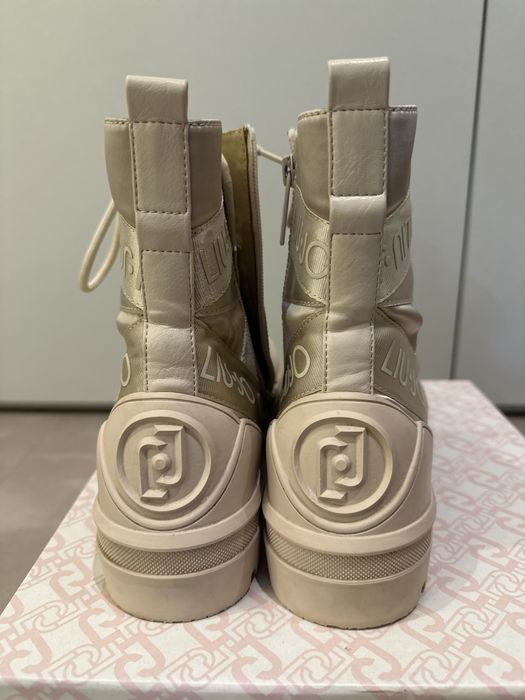 Ботинки liu jo  37 розмір