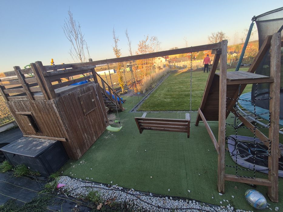 Plac zabaw drewniany z akcesoriami duży zjeżdżalnia domek wspinaczka