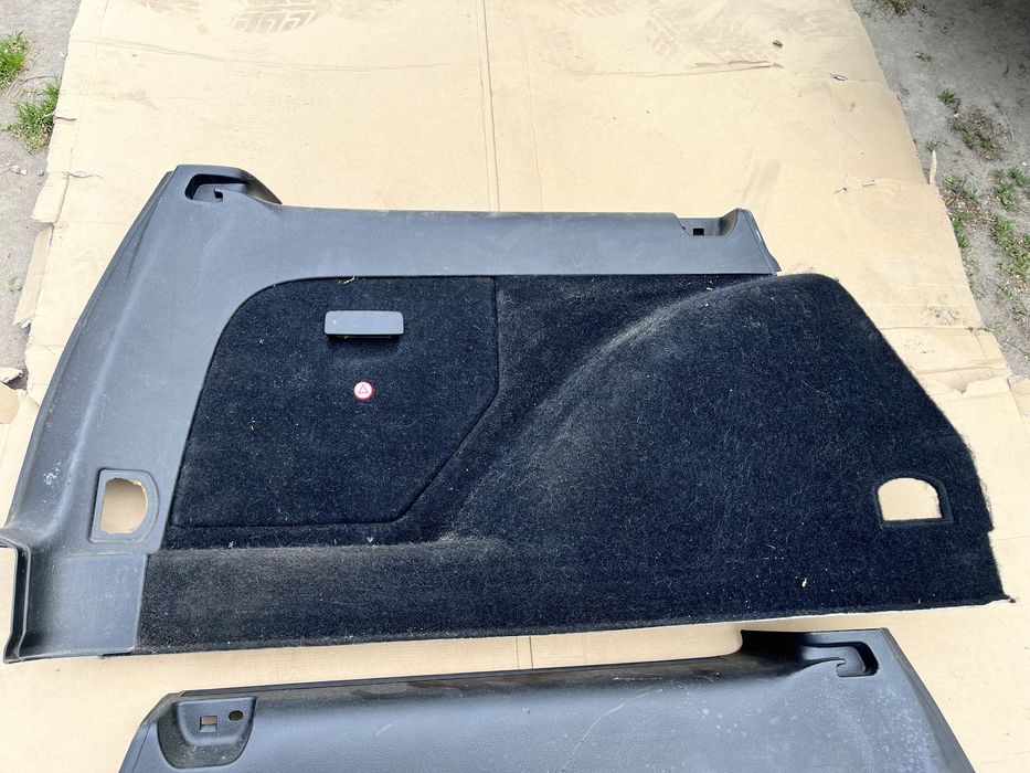 Tapicerka bagażnika do VW Golf IV czysta ładna