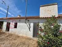 Quinta com moradia isolada e olival, no Couço, Coruche