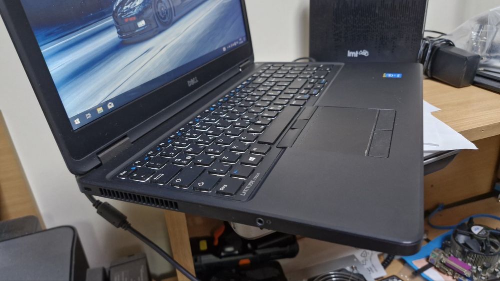 Ноутбук Dell 5550 i5 5200 8gb