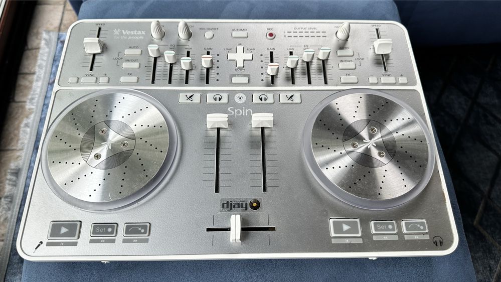 Kontroler dla DJ’a midi Vestax