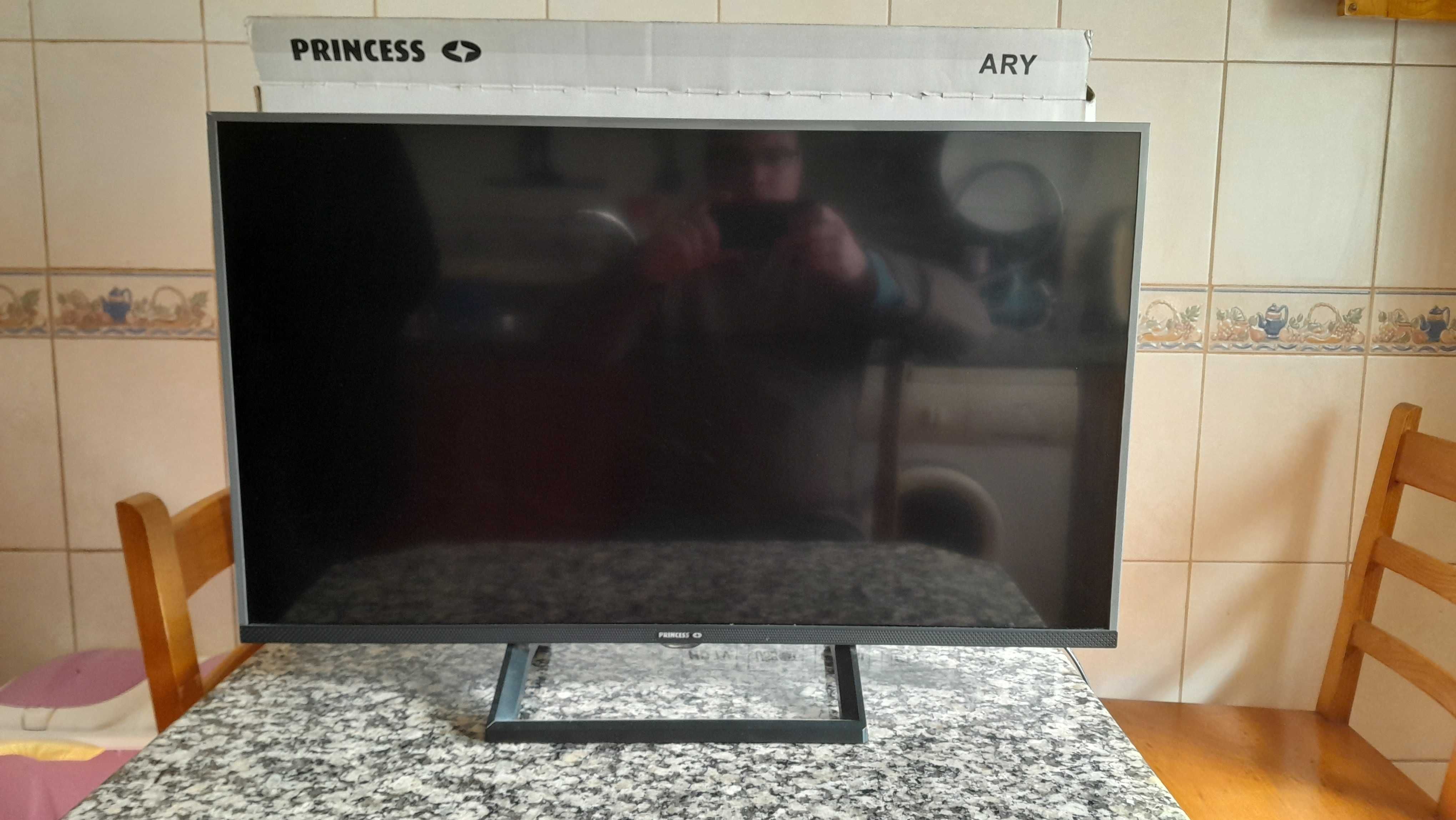 TV 32" LED HD (2 HDMI + USB)- Princess ARY