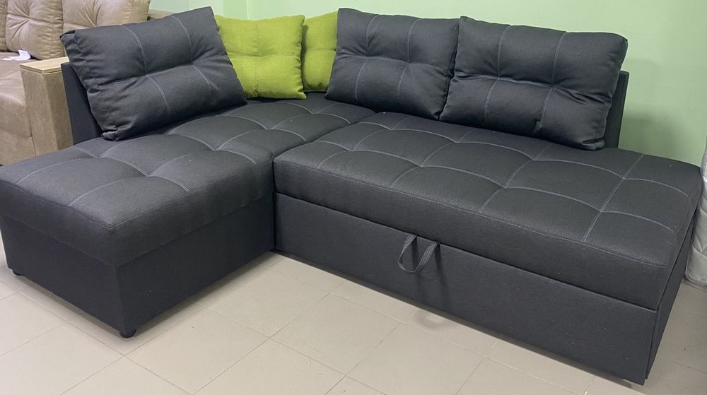 Вугловий диван.  .