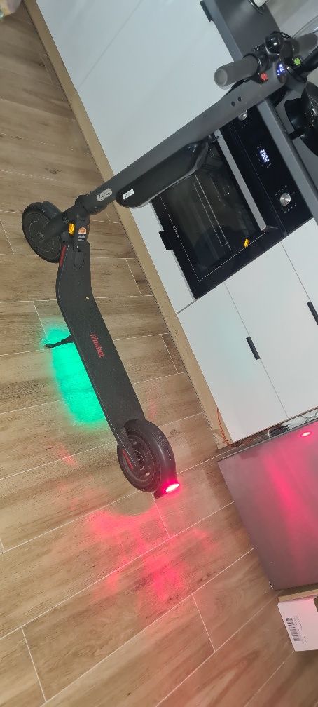 Hulajnoga elektryczna segway ninebot E45E