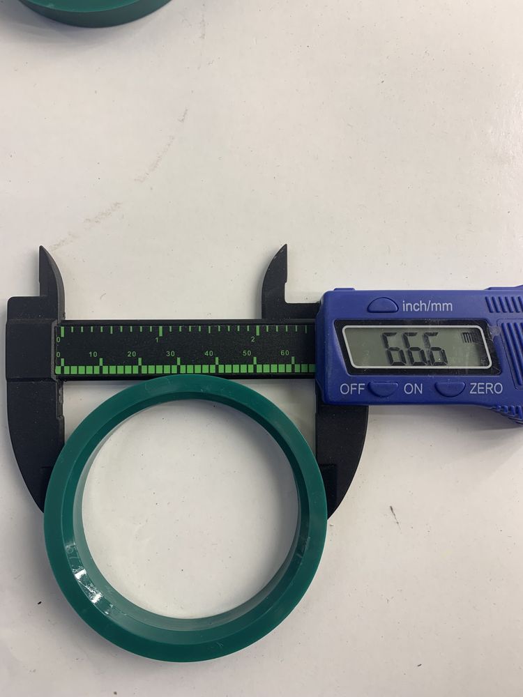 Кольцо центровочное проставочное 66,6 / 57,1 для легкосплавных дисков.
