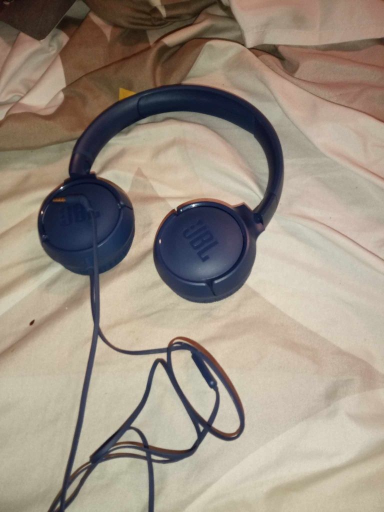 Słuchawki jbl tune 500 z kablem jak nowe!