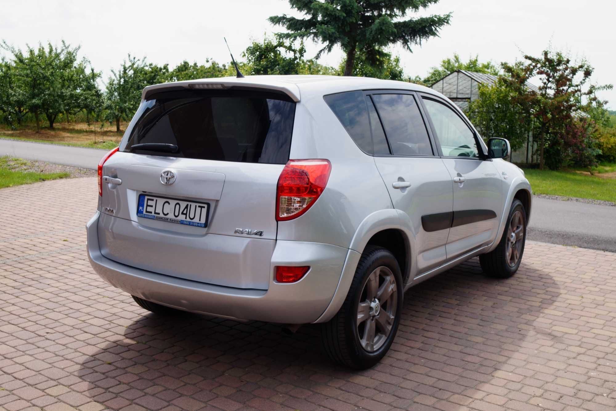 Toyota RAV4 2006r. 177 KM